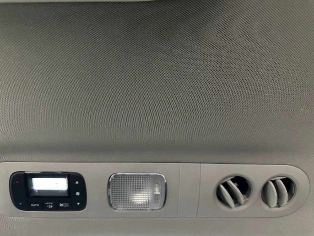 Used 2016 Honda Odyssey Touring Elite image 47