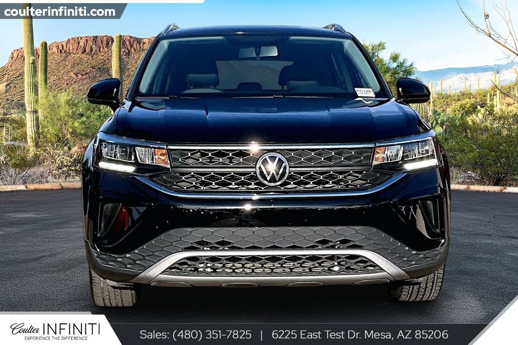 Used 2022 Volkswagen Taos SE FWD image 3