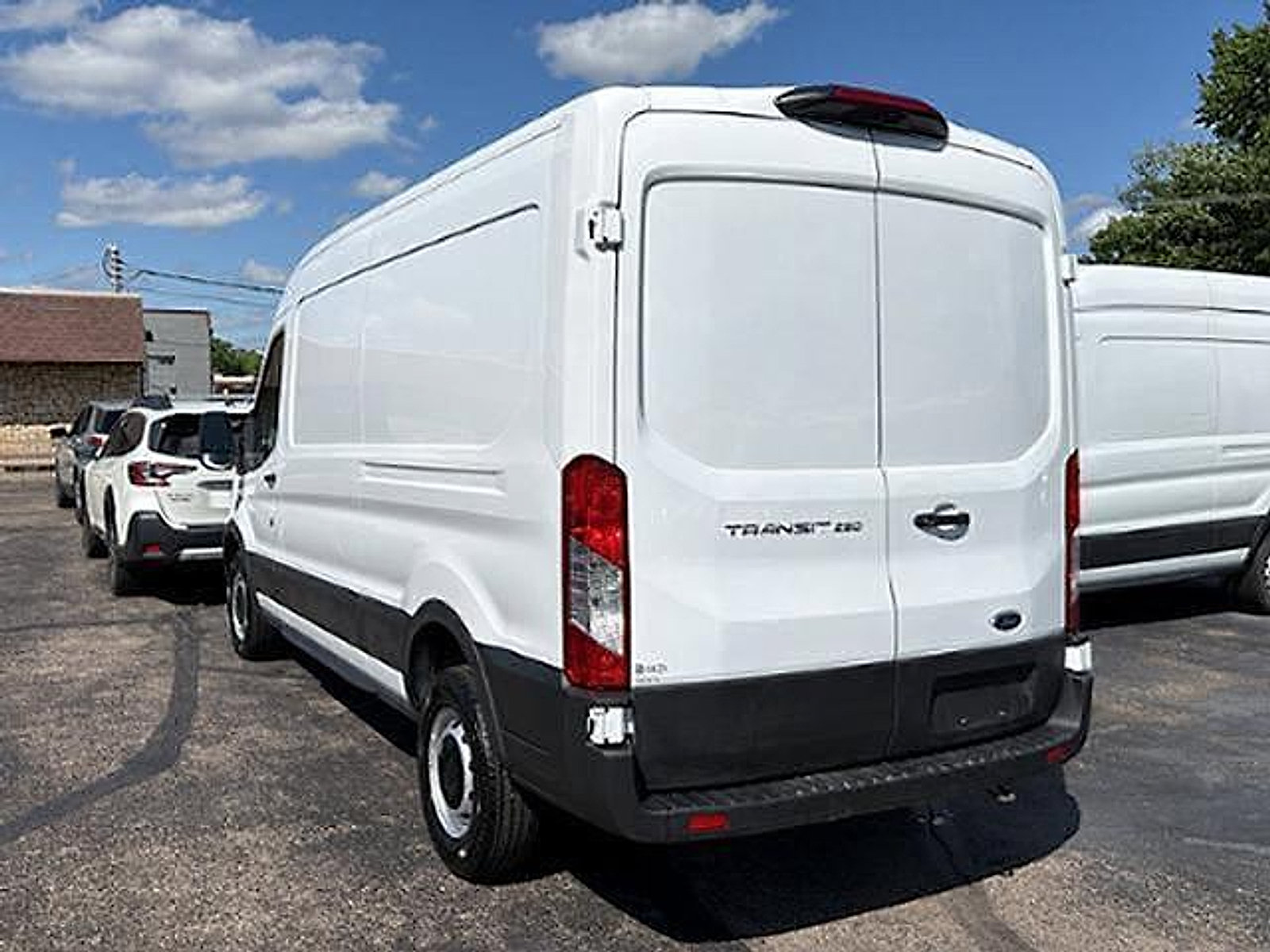Used 2023 Ford Transit 250 Medium Roof RWD image 3