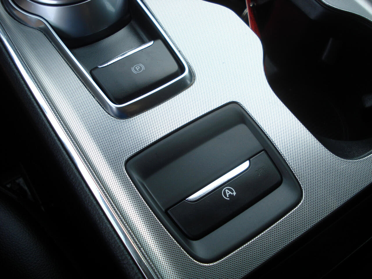 Used 2022 Ford Edge SEL w/ Cargo Accessory Package image 36