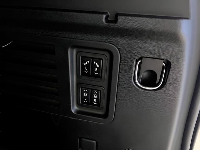 Used 2025 Buick Enclave Sport Touring w/ Super Cruise Package image 8