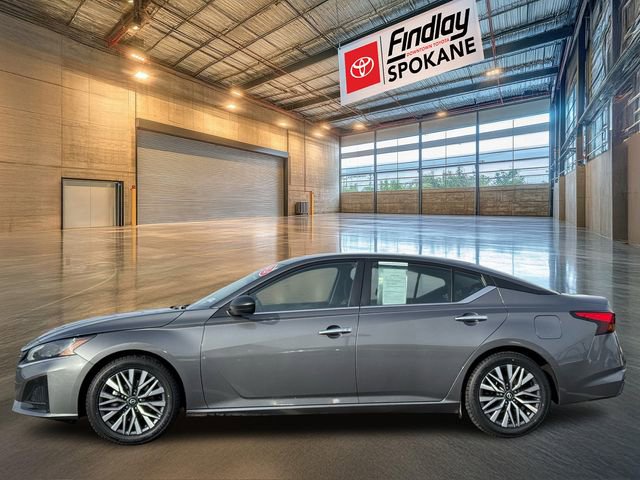 Used 2024 Nissan Altima 2.5 SV image 3