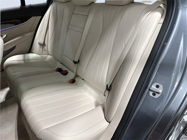 Used 2020 Mercedes-Benz E 350 4MATIC Sedan image 27