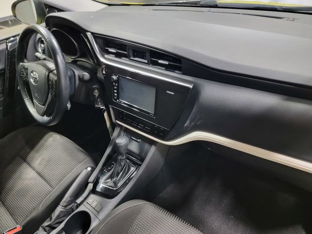 Used 2018 Toyota Corolla iM w/ Carpet Mat Package (TMS) FWD image 17