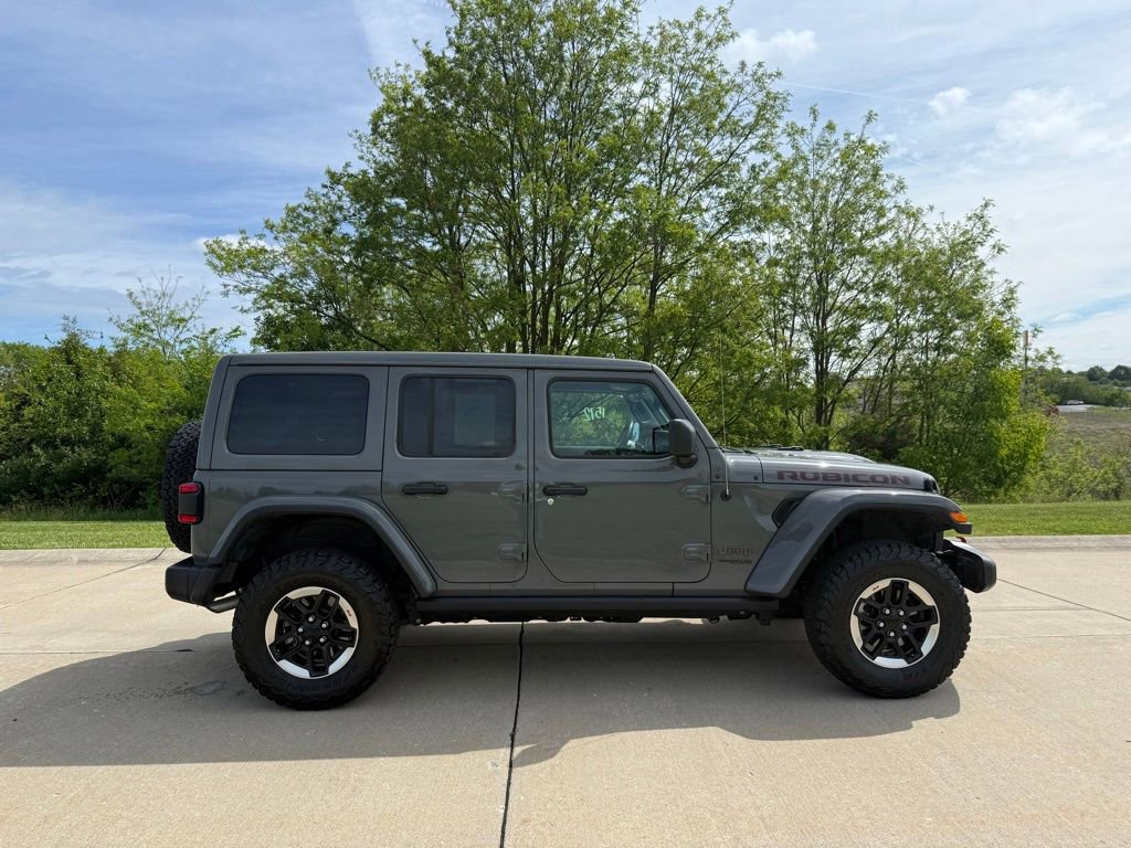 Used 2022 Jeep Wrangler Unlimited Rubicon w/ LED Lighting Group AWD/4WD image 2