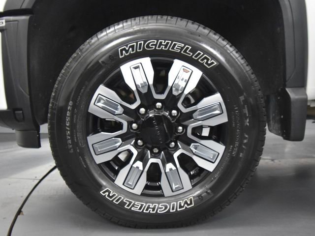Used 2025 GMC Sierra 3500 Denali image 20