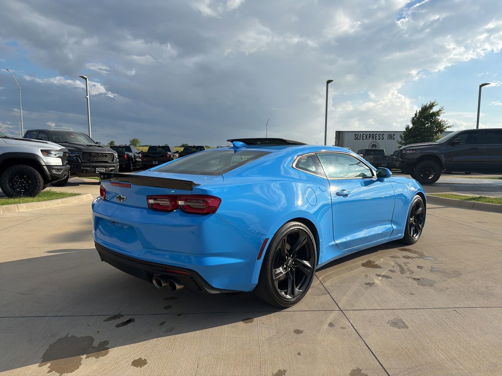 Used 2023 Chevrolet Camaro LT w/ Technology Package RWD image 5