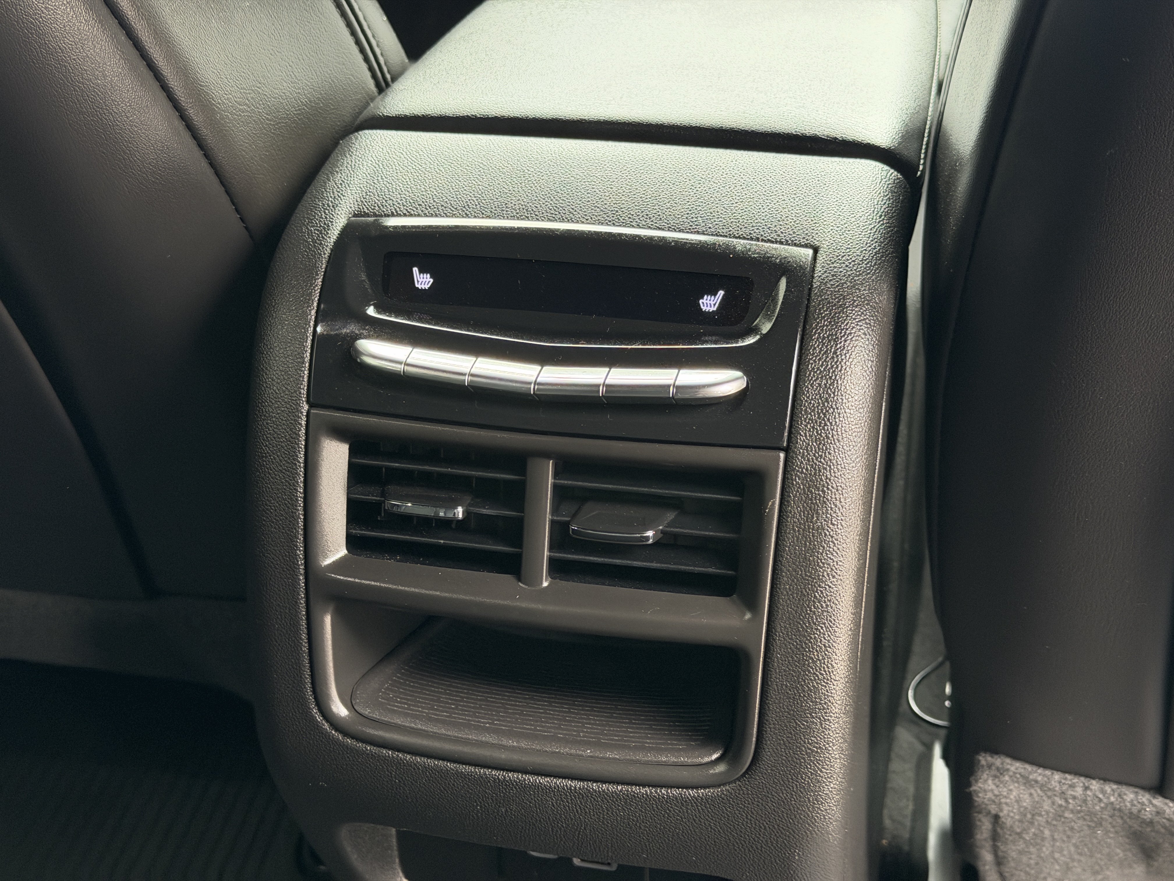 Certified 2021 Cadillac XT5 Premium Luxury AWD/4WD image 20