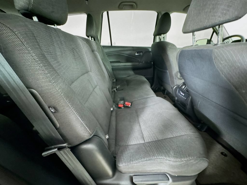 Used 2017 Honda Pilot EX image 32