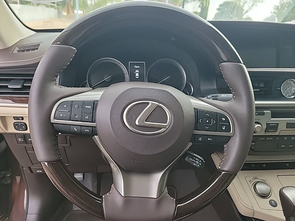 Used 2017 Lexus ES 350 w/ Navigation System Package image 22