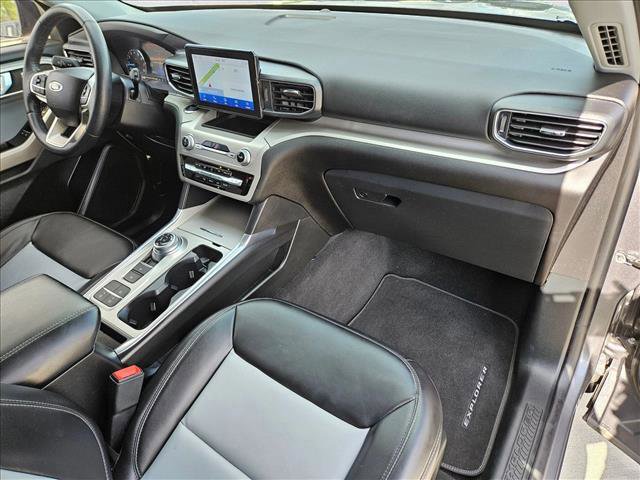 Used 2022 Ford Explorer XLT w/ Equipment Group 202A RWD image 21