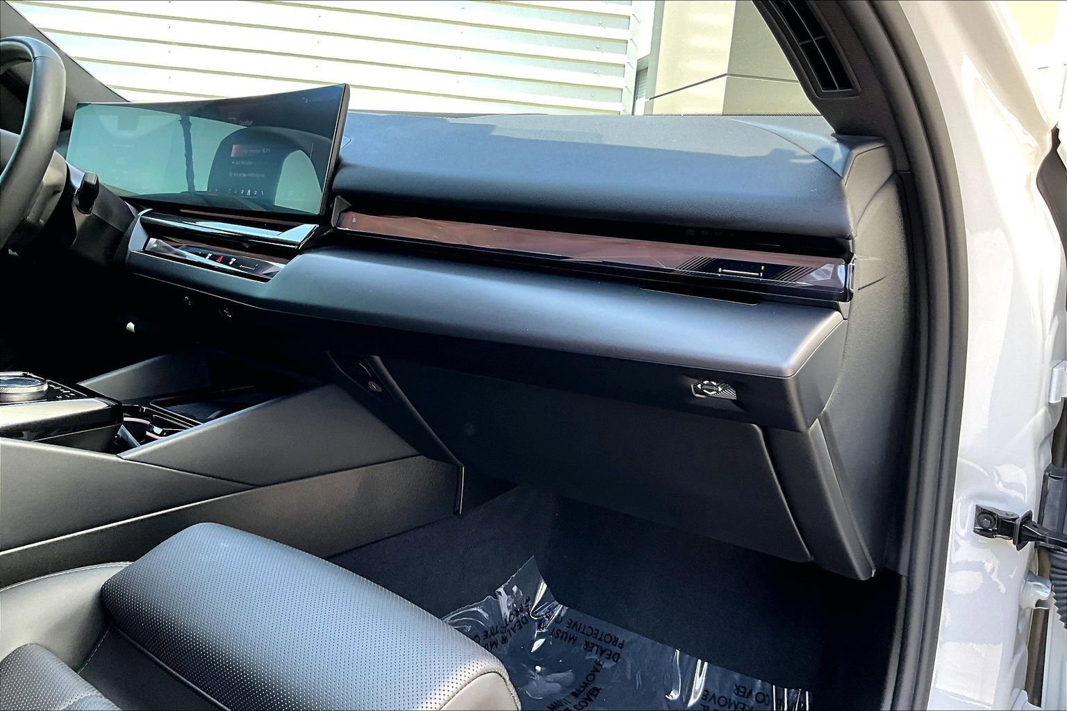 Used 2024 BMW i5 eDrive40i w/ M Sport Package image 15