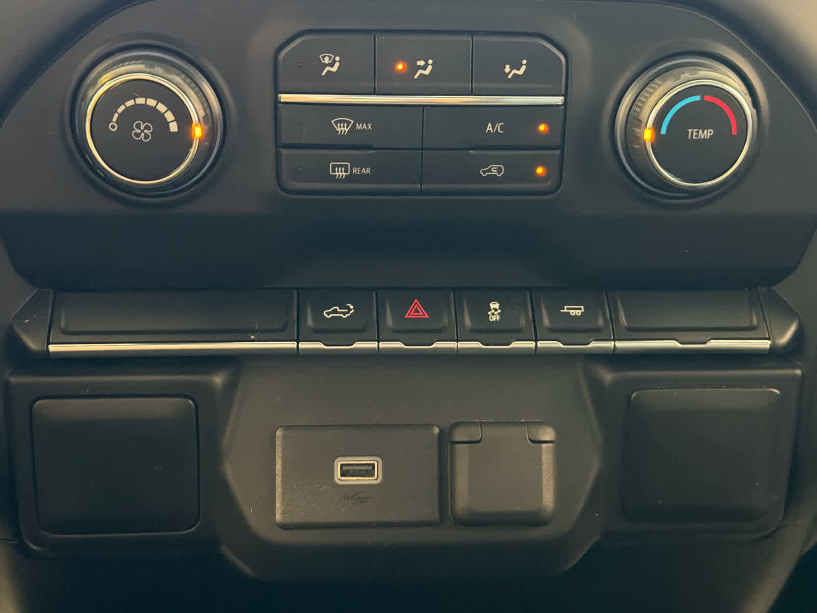 Used 2020 Chevrolet Silverado 1500 Custom w/ Custom Value Package RWD image 41