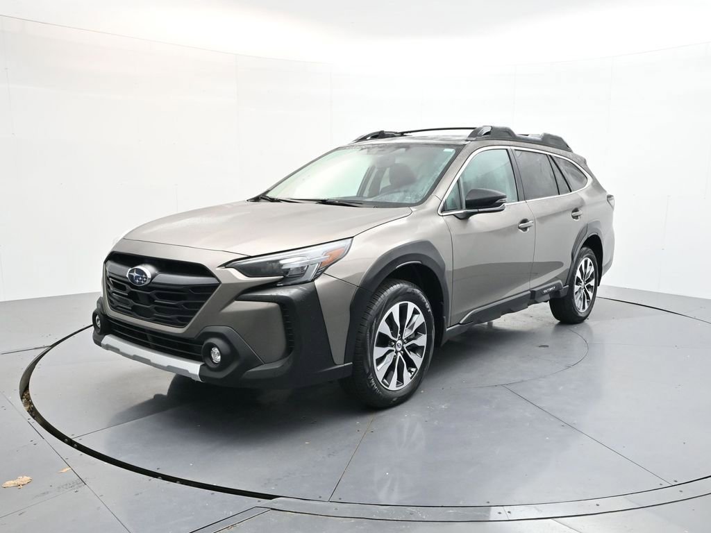 Used 2023 Subaru Outback Limited XT image 3