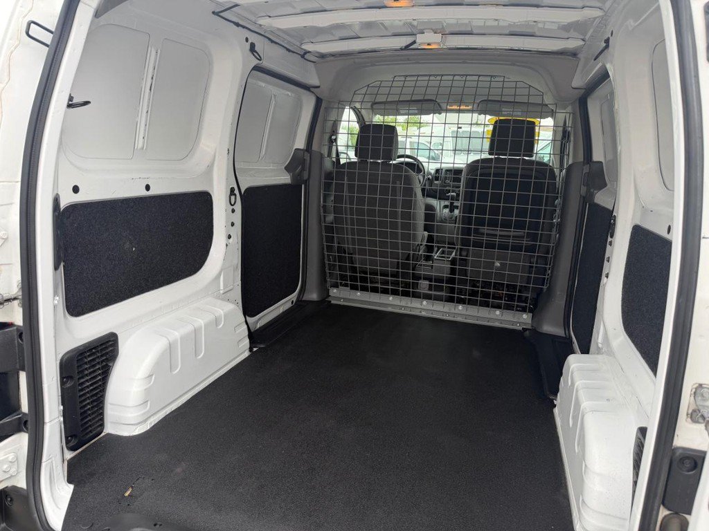 Used 2020 Nissan NV200 S FWD image 13
