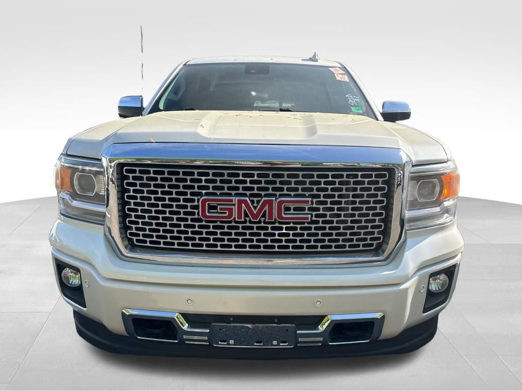 Used 2015 GMC Sierra 1500 Denali w/ Driver Alert Package AWD/4WD image 3