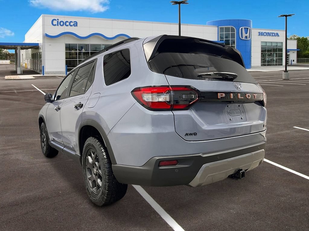 New 2026 Honda Pilot TrailSport image 3
