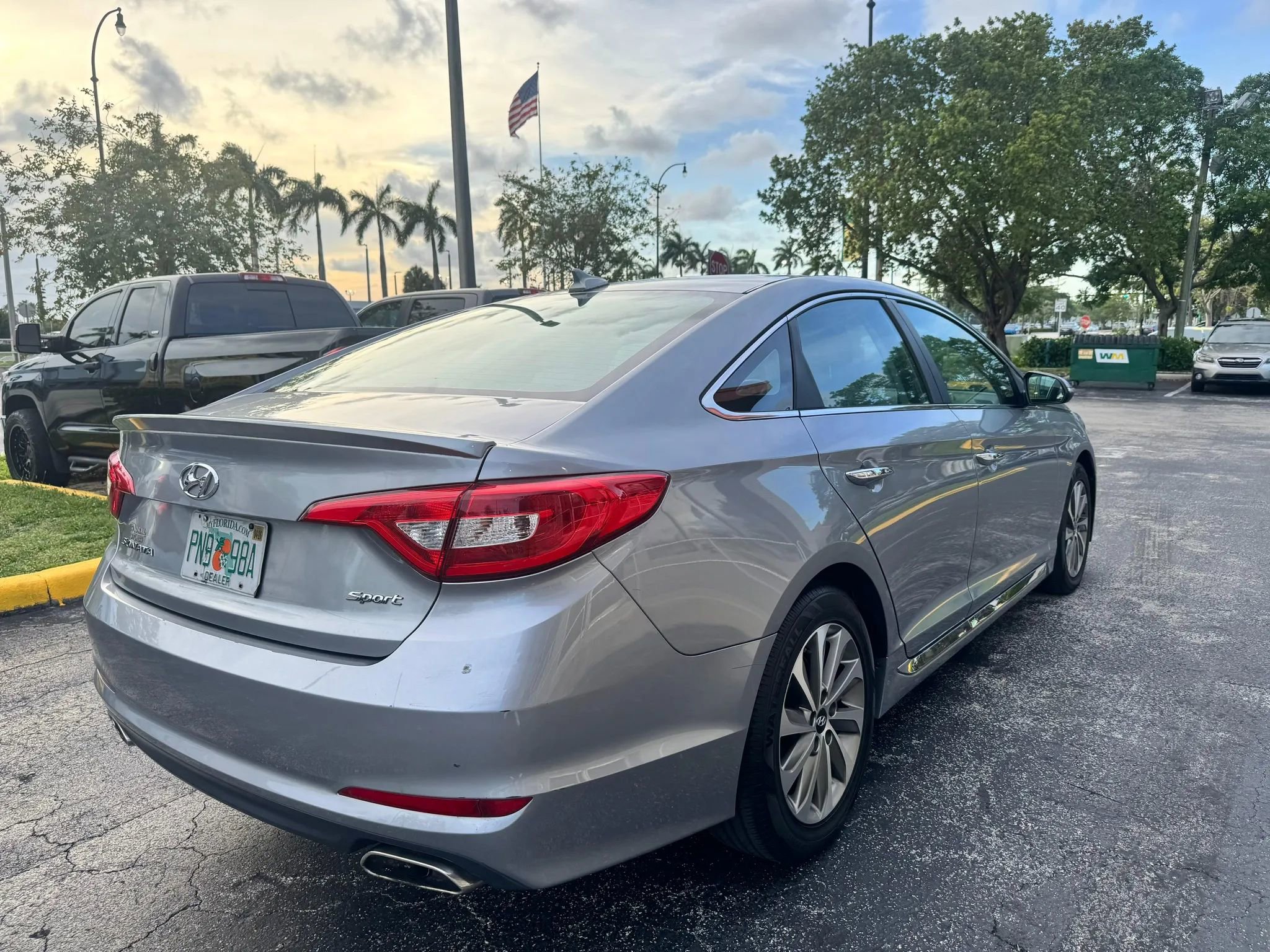 Used 2015 Hyundai Sonata Sport w/ Option Group 03 FWD image 4