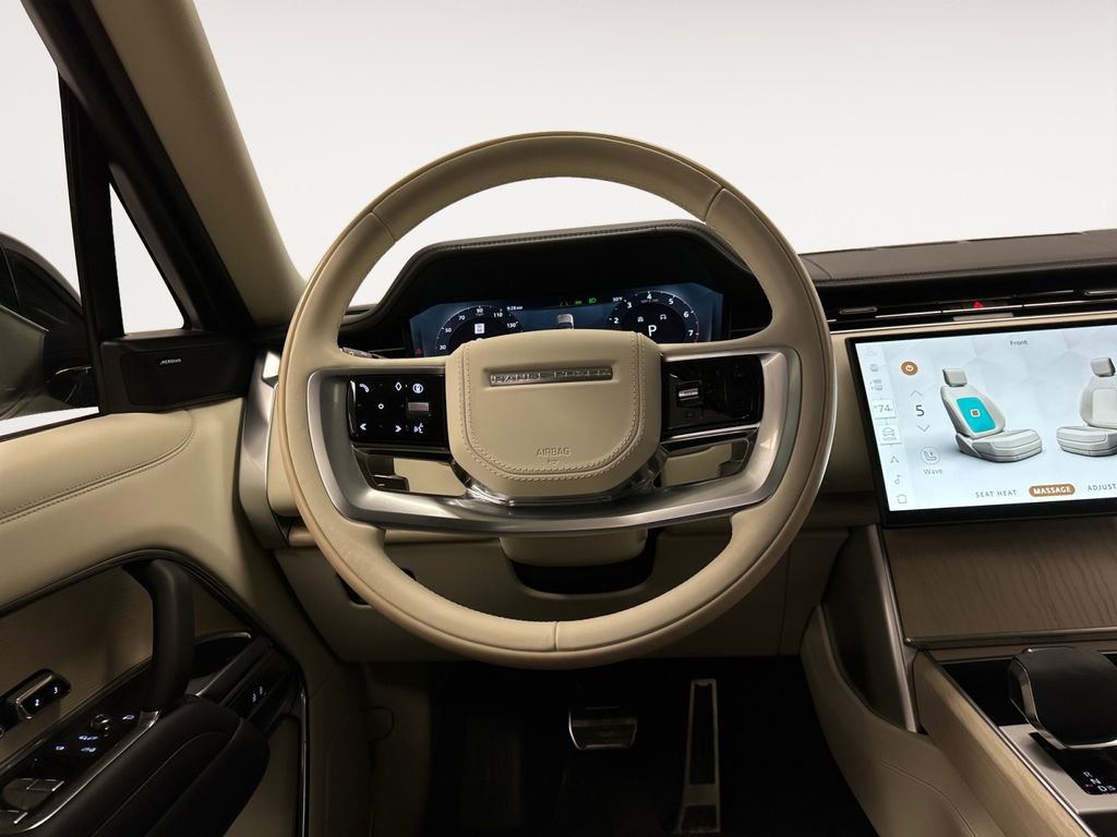 Used 2024 Land Rover Range Rover Long Wheelbase SE image 12