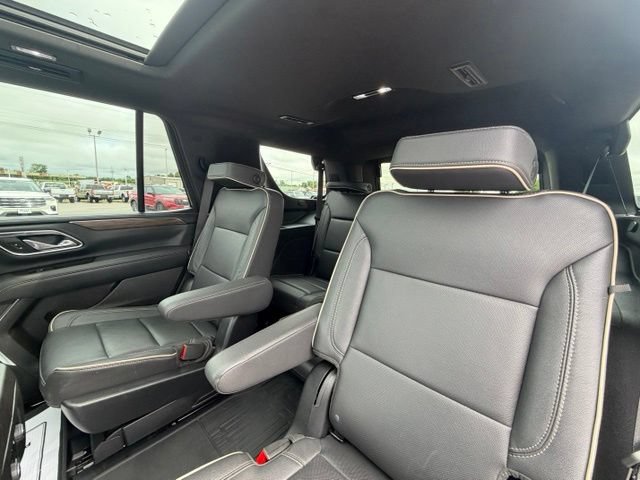 Used 2023 Chevrolet Tahoe Premier w/ Advanced Technology Package AWD/4WD image 33