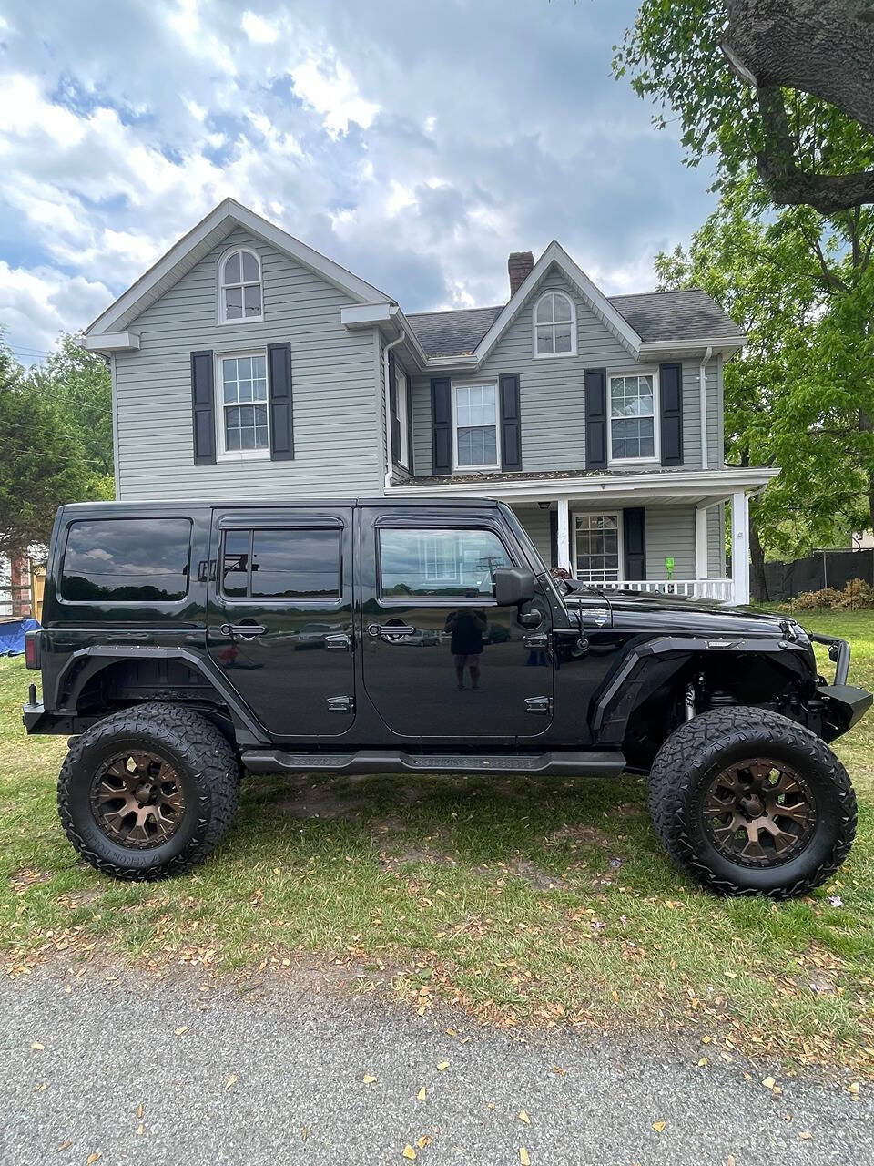 Used 2012 Jeep Wrangler Unlimited Sahara w/ Dual Top Group AWD/4WD image 7