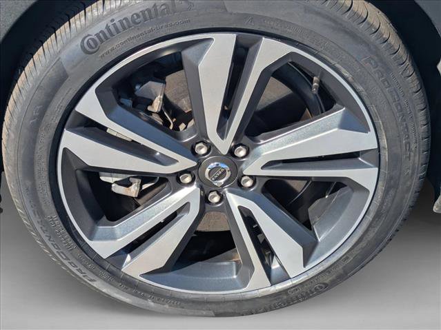 Used 2023 Volvo V60 B5 Cross Country Plus image 23