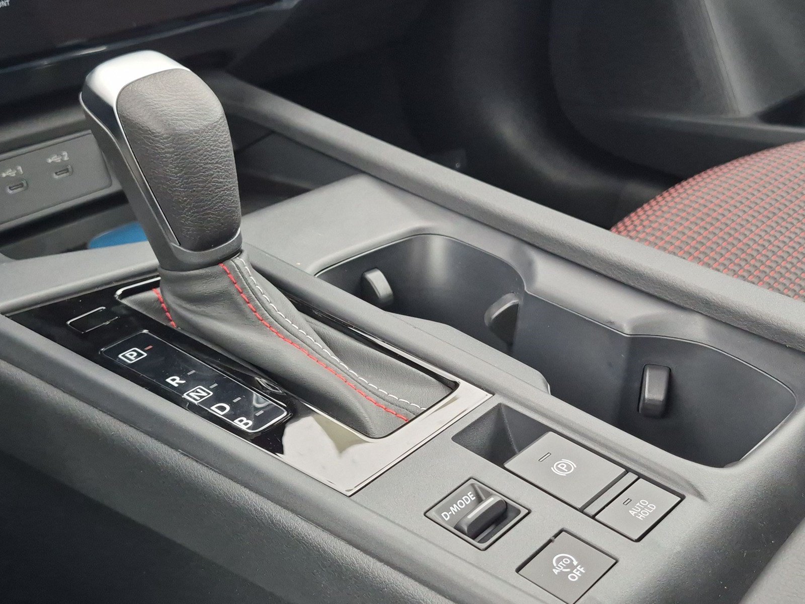 New 2027 Nissan Sentra SR w/ Floor Mat Package FWD image 18