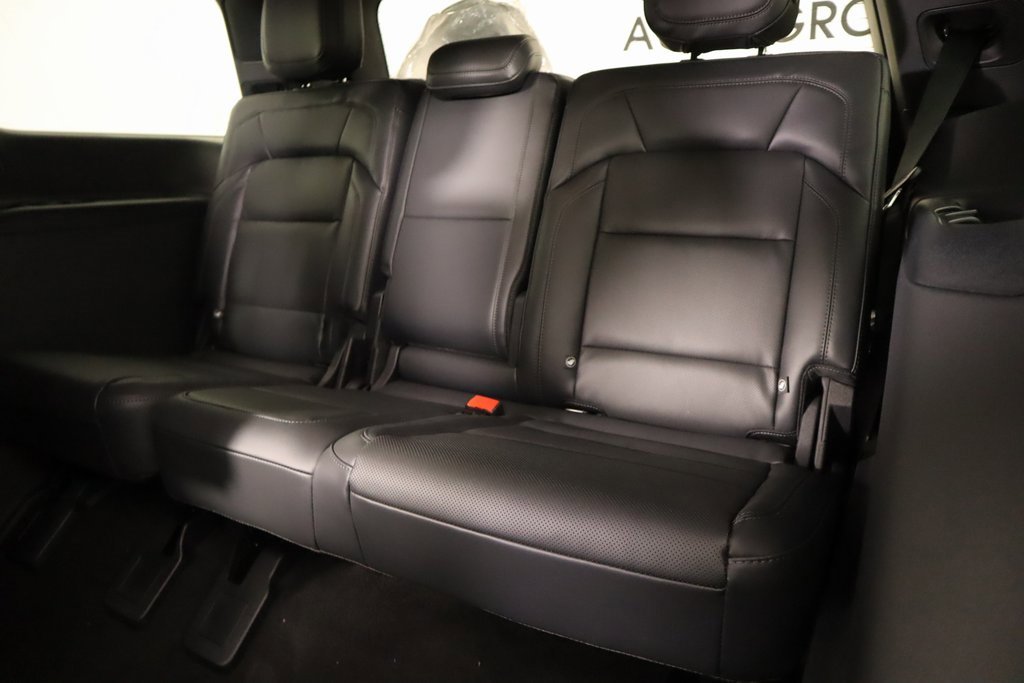 New 2025 Lincoln Navigator Reserve w/ Jet Appearance Package image 12