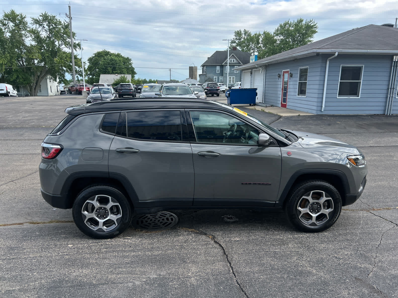 Used 2022 Jeep Compass Trailhawk w/ Trailer Tow Group AWD/4WD image 2