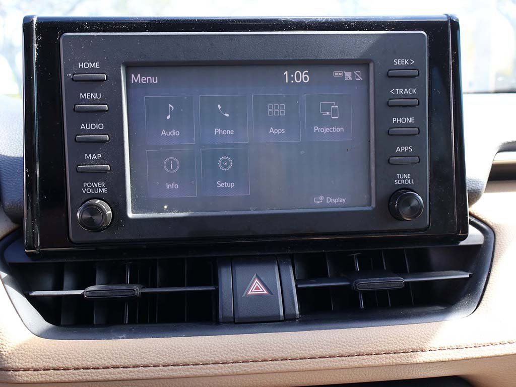 Used 2019 Toyota RAV4 XLE w/ Convenience Package FWD image 40