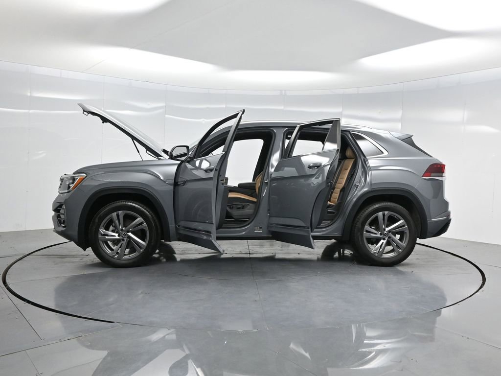 Used 2024 Volkswagen Atlas Cross Sport SEL R-Line image 57