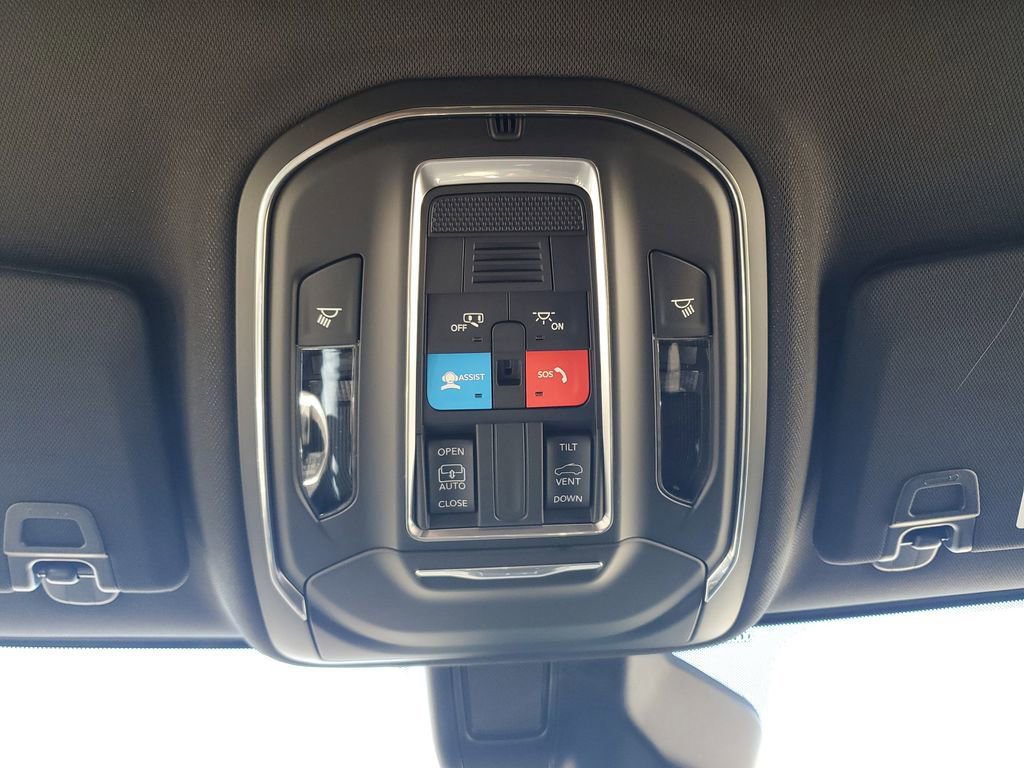 New 2025 Jeep Grand Cherokee L Laredo image 26