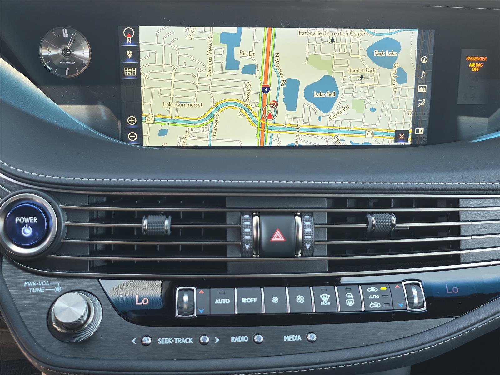 Used 2018 Lexus LS 500h w/ Accessory Package (Z2) image 18