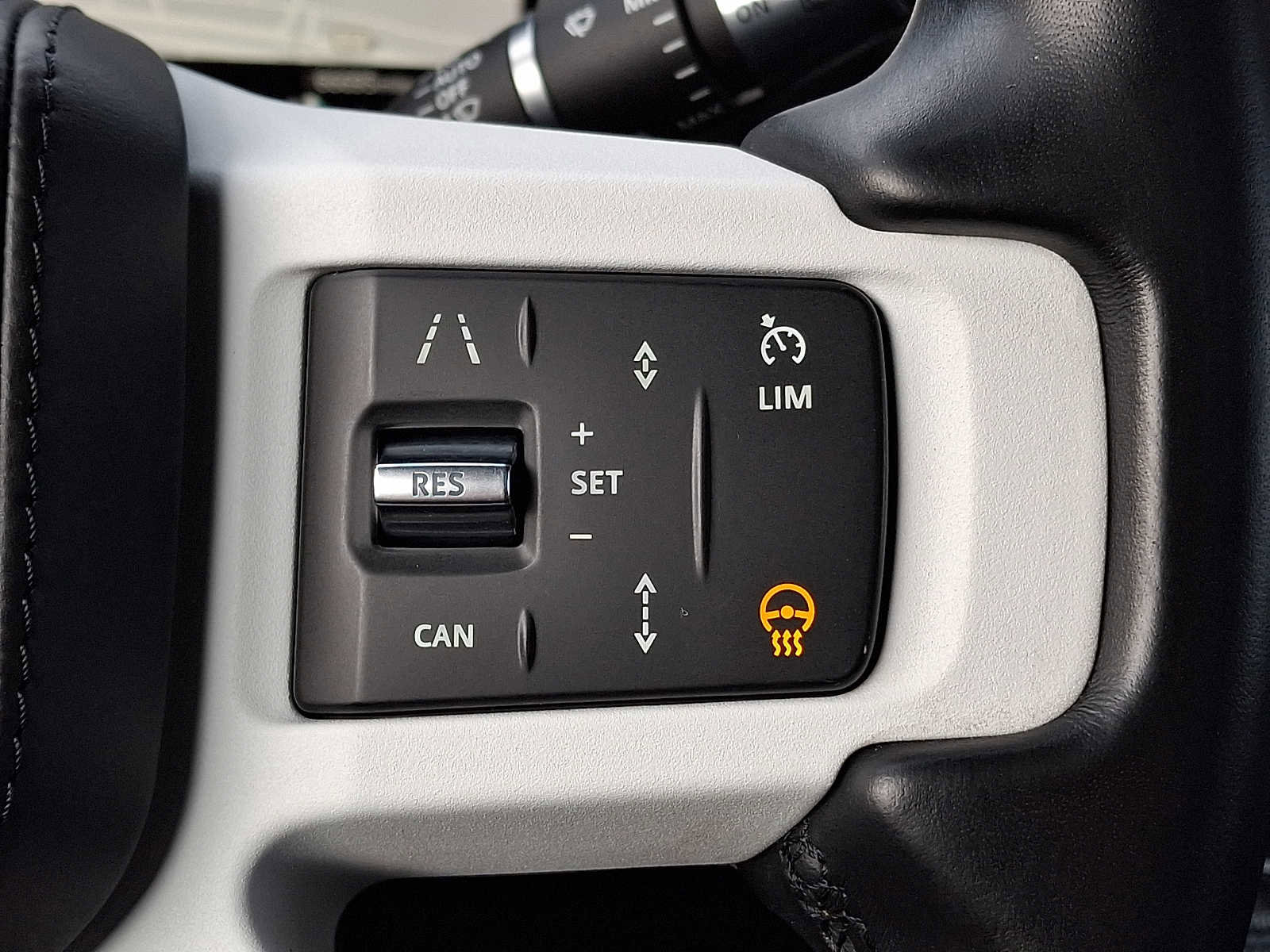 Used 2021 Land Rover Defender 110 X-Dynamic HSE image 18