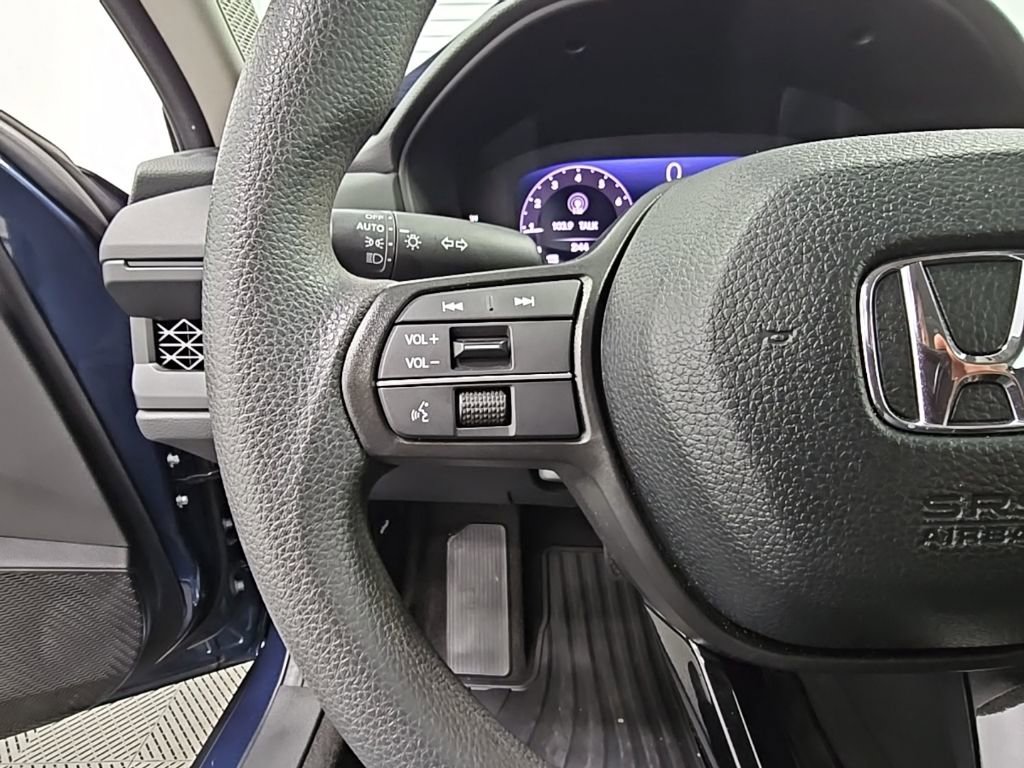 Used 2025 Honda Accord SE image 24