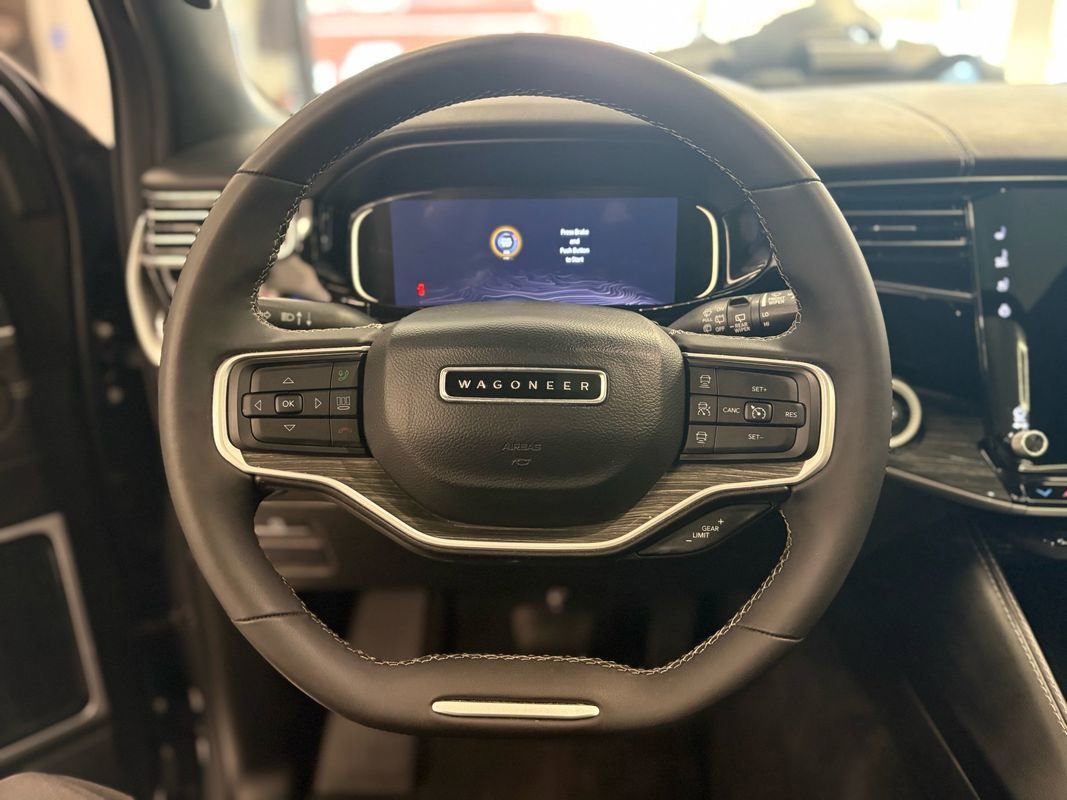 Used 2022 Jeep Wagoneer Series III w/ Premium Group I AWD/4WD image 17