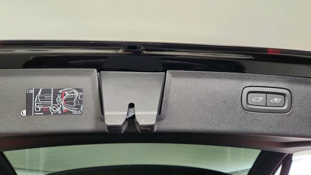 New 2026 Volvo XC90 B6 Core w/ Protection Package AWD/4WD image 42