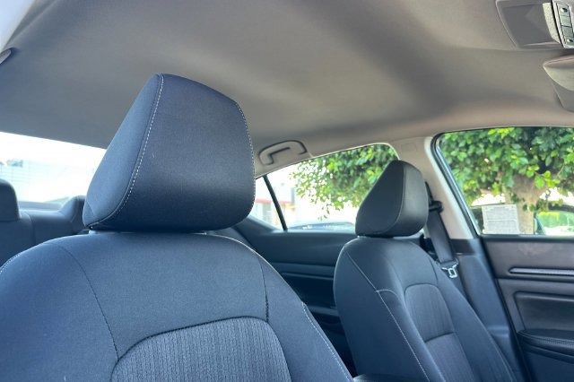 Used 2024 Nissan Altima 2.5 SV FWD image 18