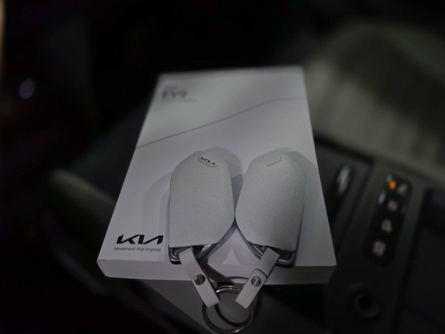 Used 2024 Kia EV9 Land image 49