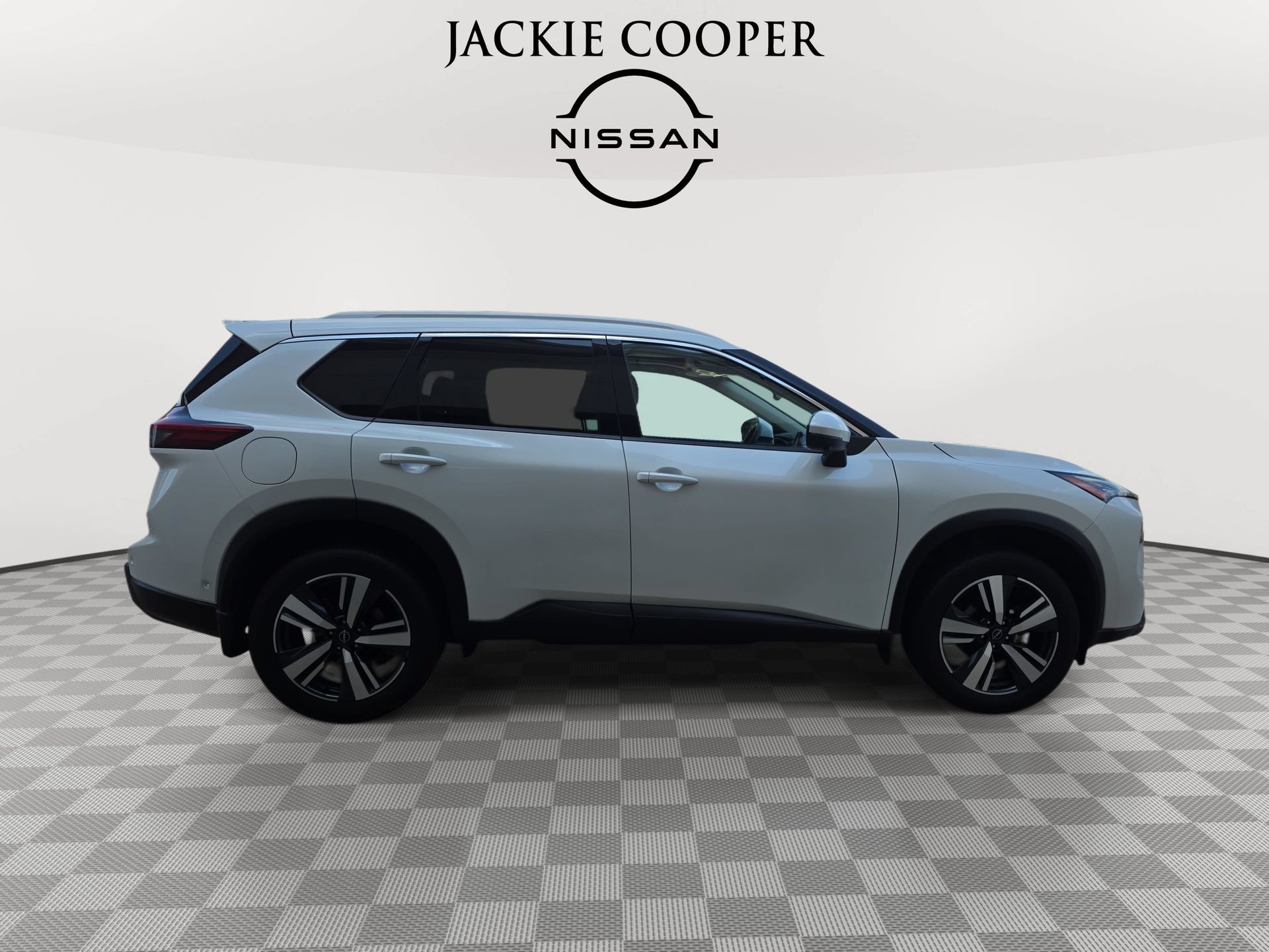 Used 2025 Nissan Rogue SL w/ SL Premium Package AWD/4WD image 4