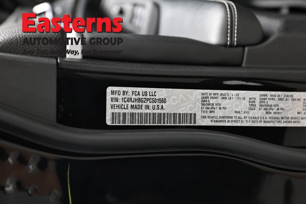 Used 2023 Jeep Grand Cherokee Limited w/ Black Appearance Package AWD/4WD image 36