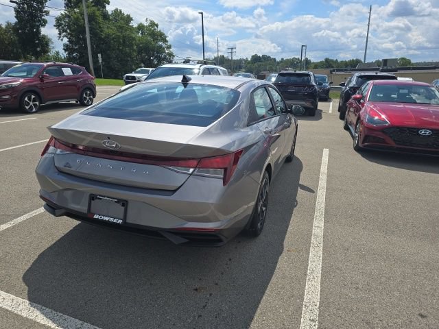 Certified 2023 Hyundai Elantra SEL w/ Convenience Package FWD image 5