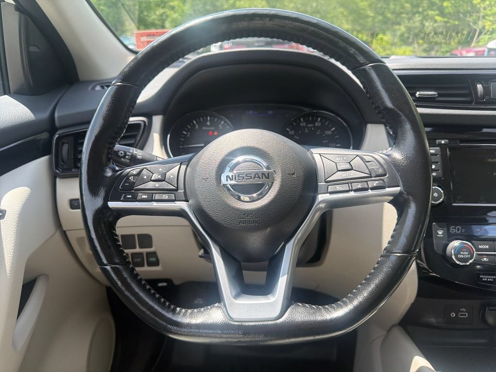 Used 2021 Nissan Rogue Sport SV AWD/4WD image 30