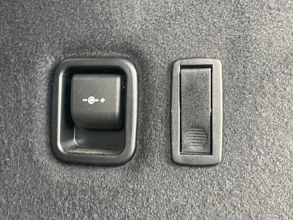 Used 2023 BMW X3 xDrive30i AWD/4WD image 17