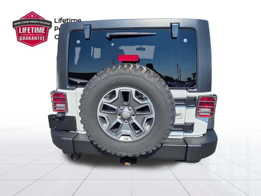 Used 2017 Jeep Wrangler Unlimited Rubicon w/ Connectivity Group AWD/4WD image 8