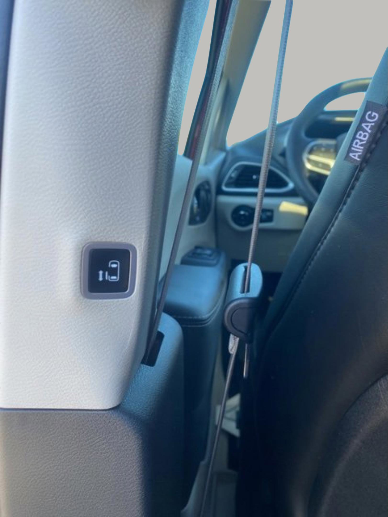 Used 2023 Chrysler Pacifica Touring-L image 32