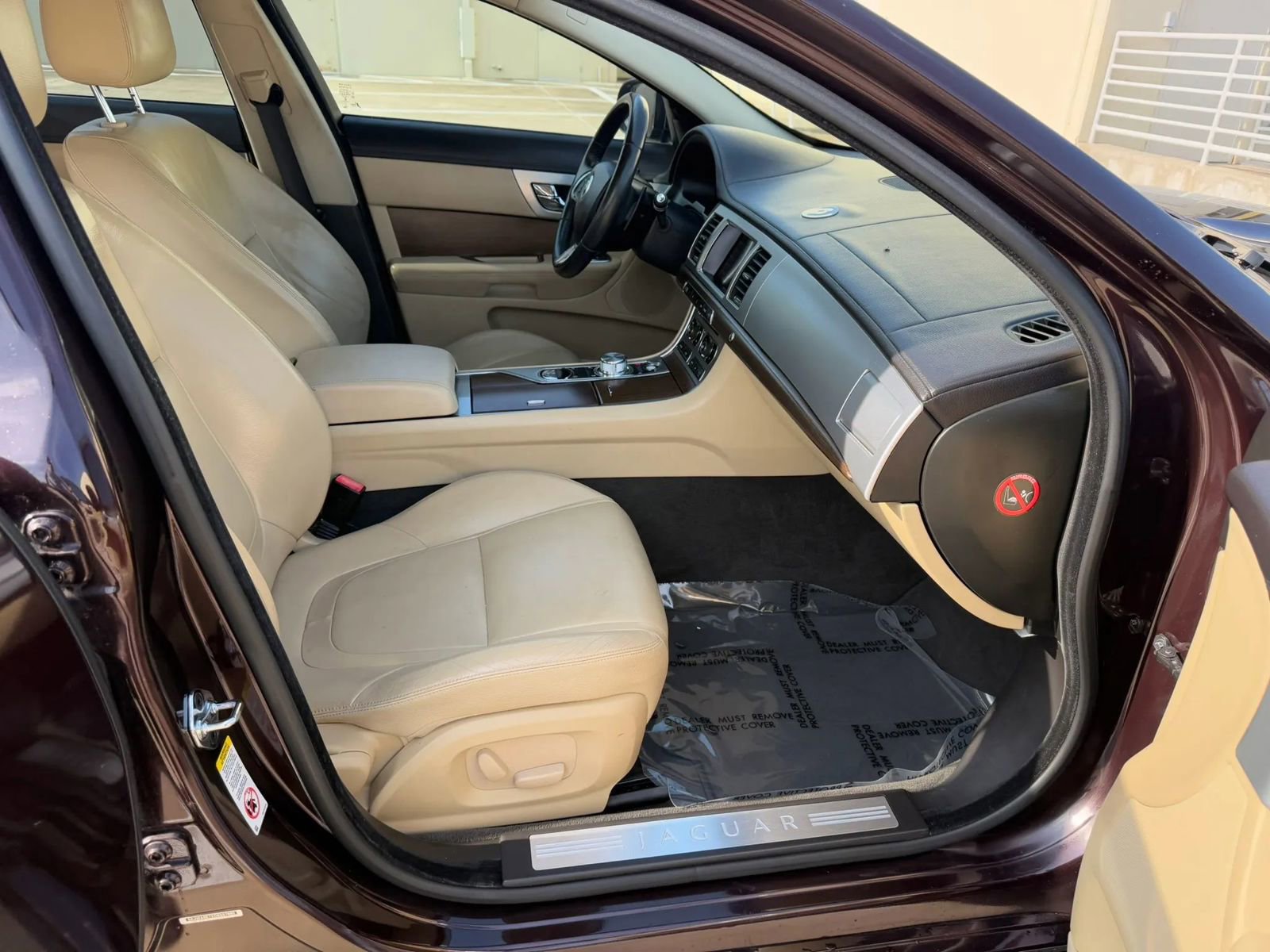 Used 2013 Jaguar XF 3.0 RWD image 16