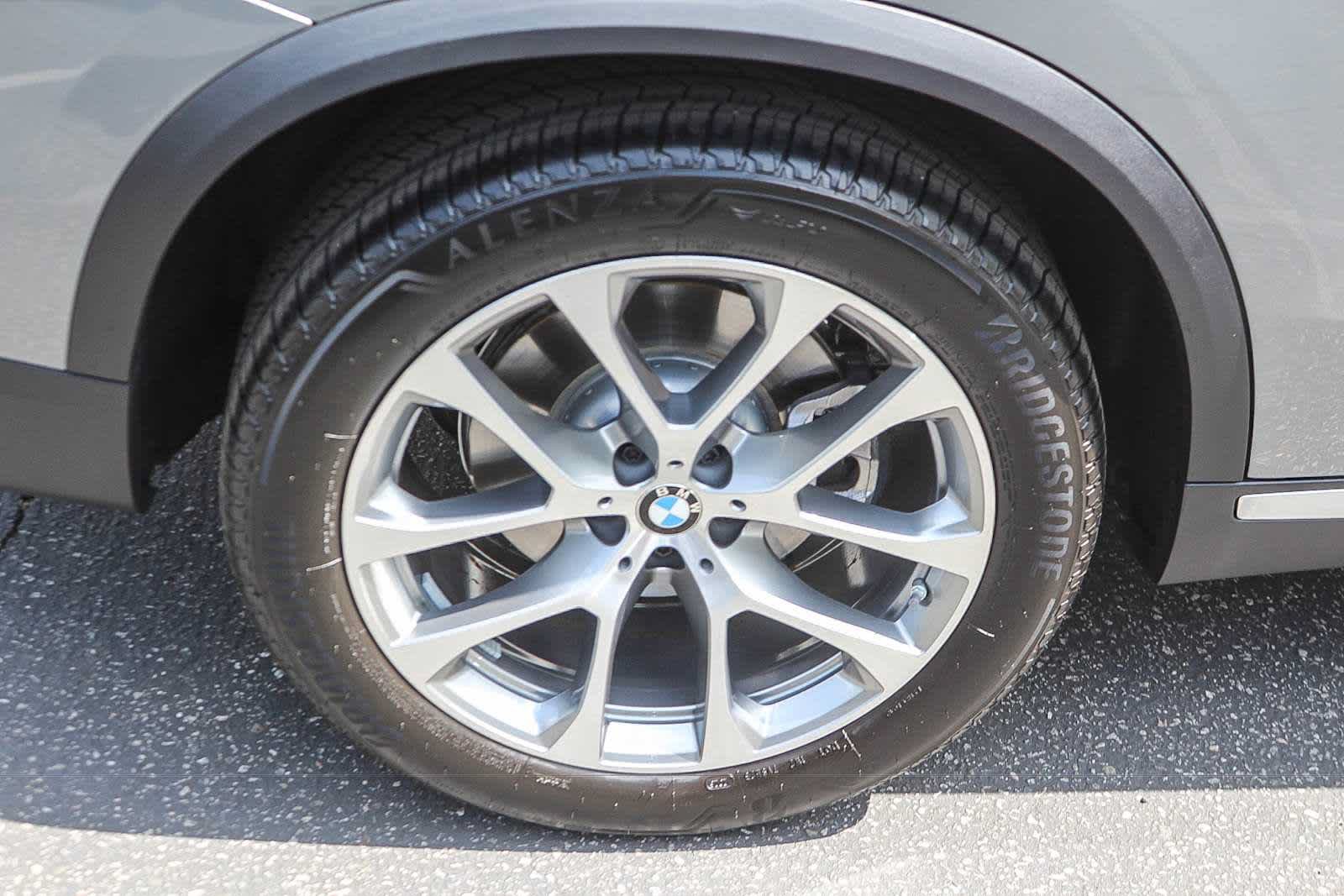 Used 2026 BMW X5 xDrive40i AWD/4WD image 8