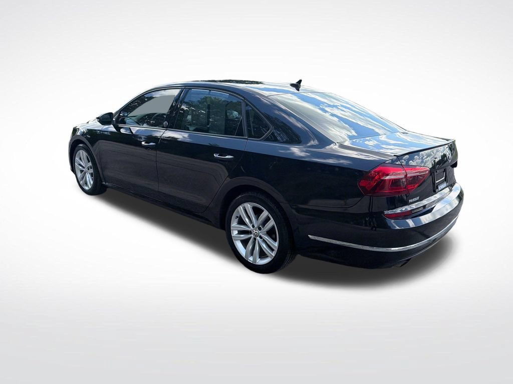 Used 2019 Volkswagen Passat 2.0T Wolfsburg FWD image 3