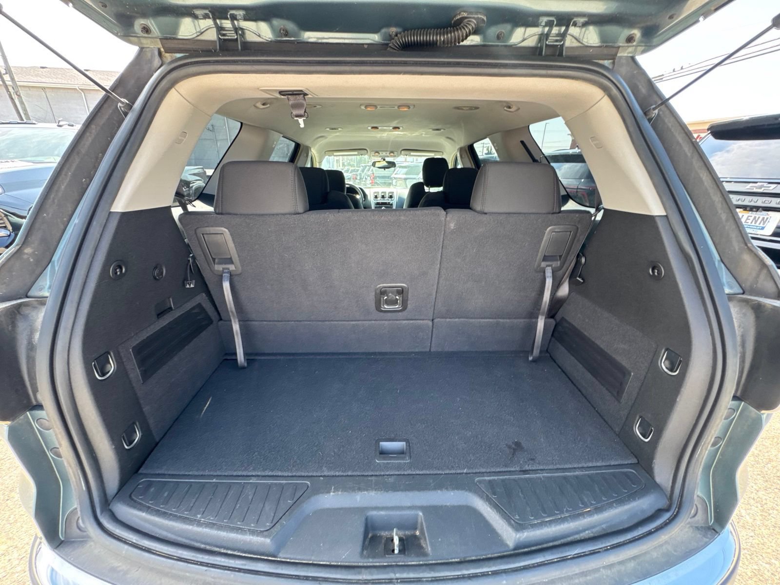 Used 2009 GMC Acadia SLE FWD image 26